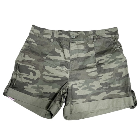 New with Tags Sanctuary Social Standard Women's Hero Relaxed Camo Utility Shorts - Picture 3 of 16
